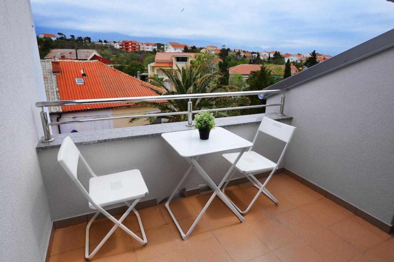 Apartment Avada Novalja Bagian luar foto