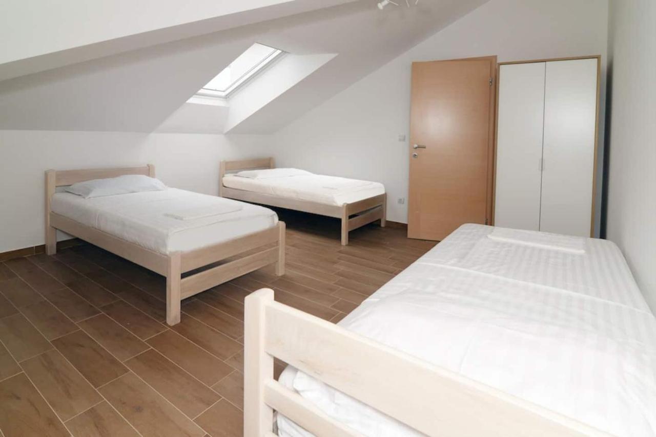 Apartment Avada Novalja Bagian luar foto