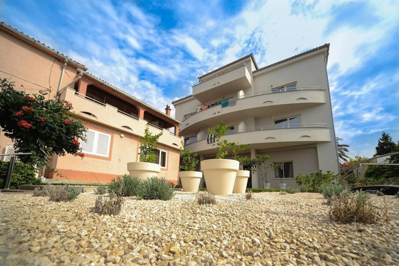 Apartment Avada Novalja Bagian luar foto