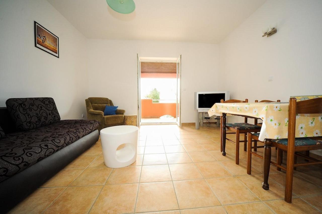 Apartment Avada Novalja Bagian luar foto