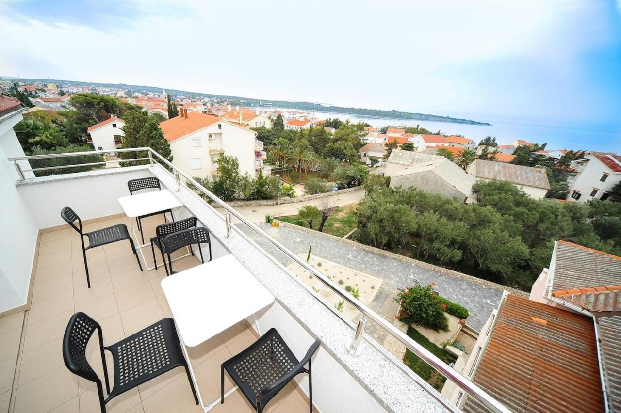 Apartment Avada Novalja Bagian luar foto