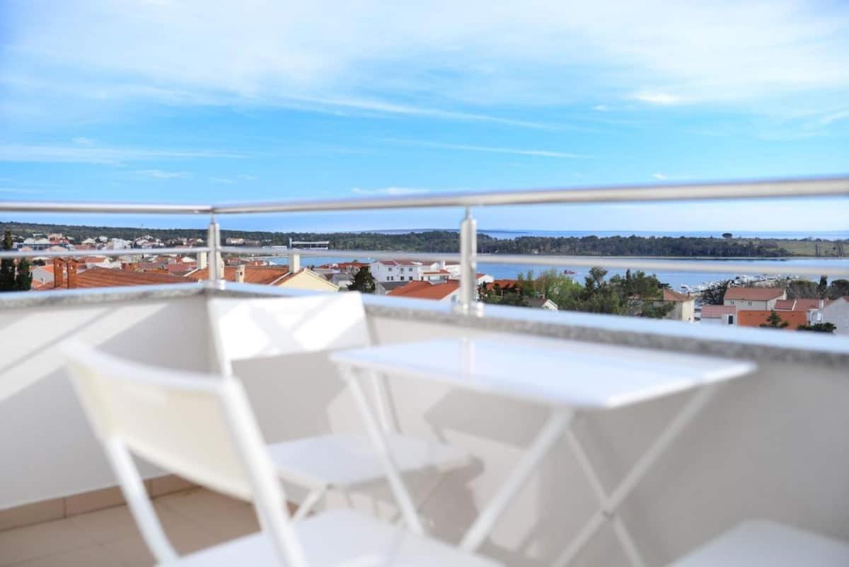 Apartment Avada Novalja Bagian luar foto